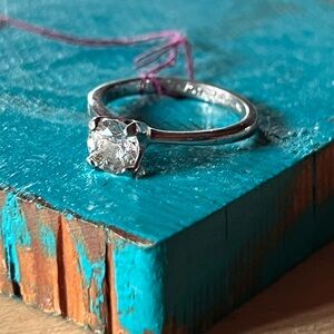 Vintage Sterling Silver Avon Solitaire CZ Engagement Ring approx size 6.75